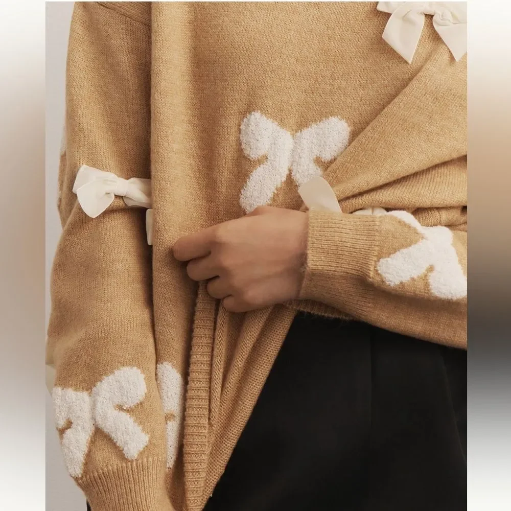 NWOT Maeve 3D Bow Crewneck Sweater in Honey